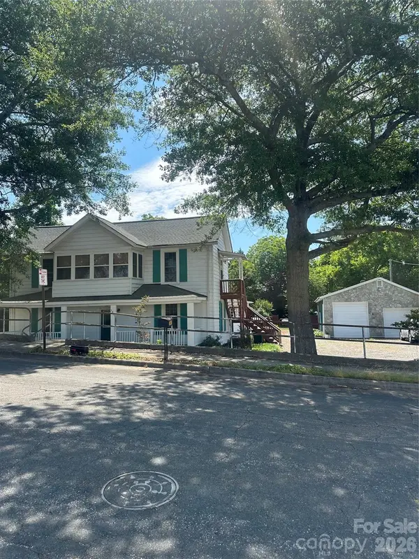 1407 N College Avenue, Newton, NC 28658