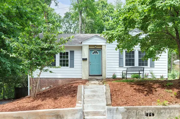 122 Coleman Avenue, Asheville, NC 28801