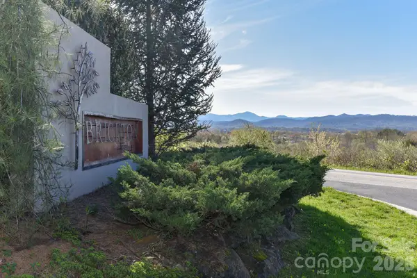 142 Brickton Village Circle #205, Fletcher, NC 28732