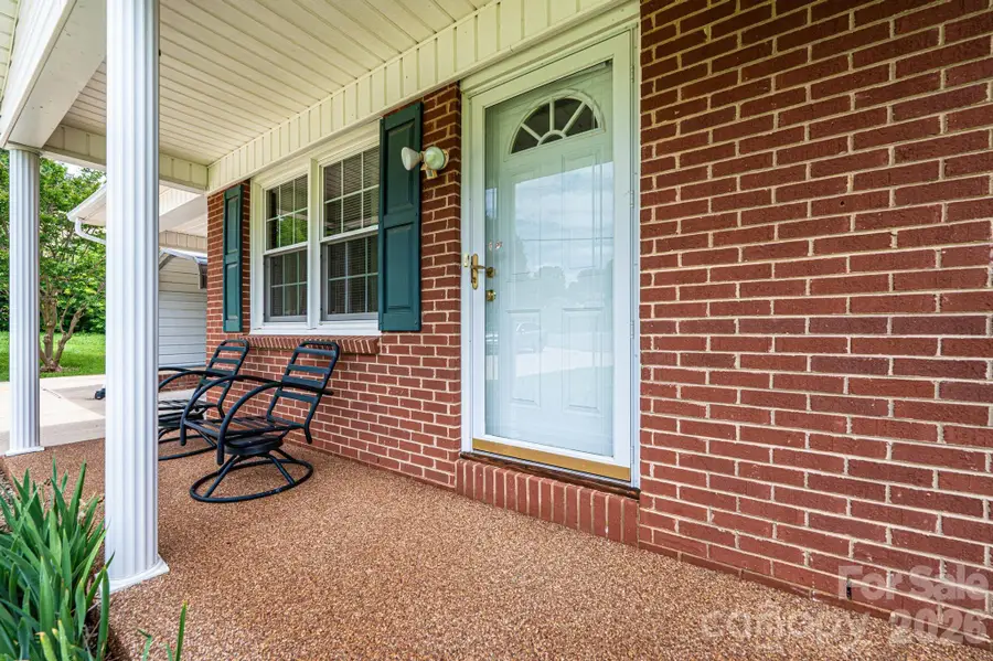 315 Shannonbrook Drive, Newton, NC 28658 - #2