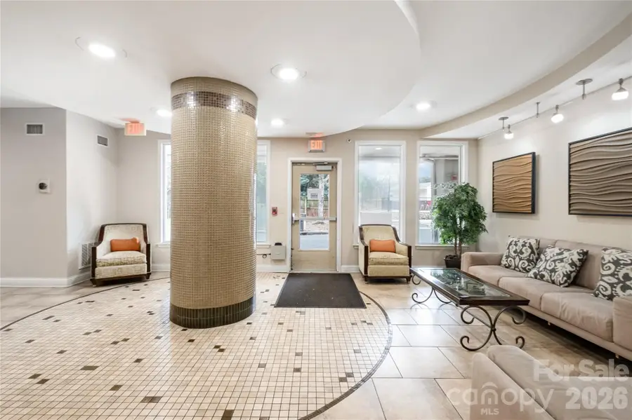 1000 E Woodlawn Road #217, Charlotte, NC 28209 - #3