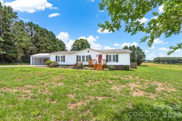 1008 Pine Ridge Drive #18, Hamptonville, NC 27020