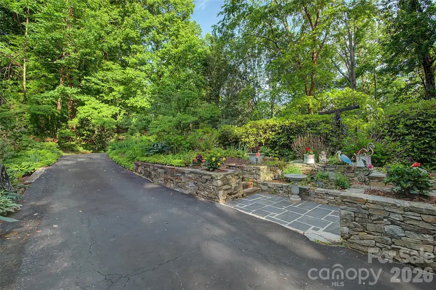 383 Ravenwood Lane, Horse Shoe, NC 28742 - #2