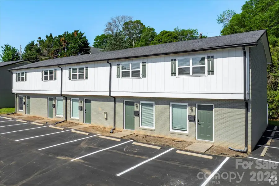 300 E Charlotte Avenue, Mount Holly, NC 28120 - #3