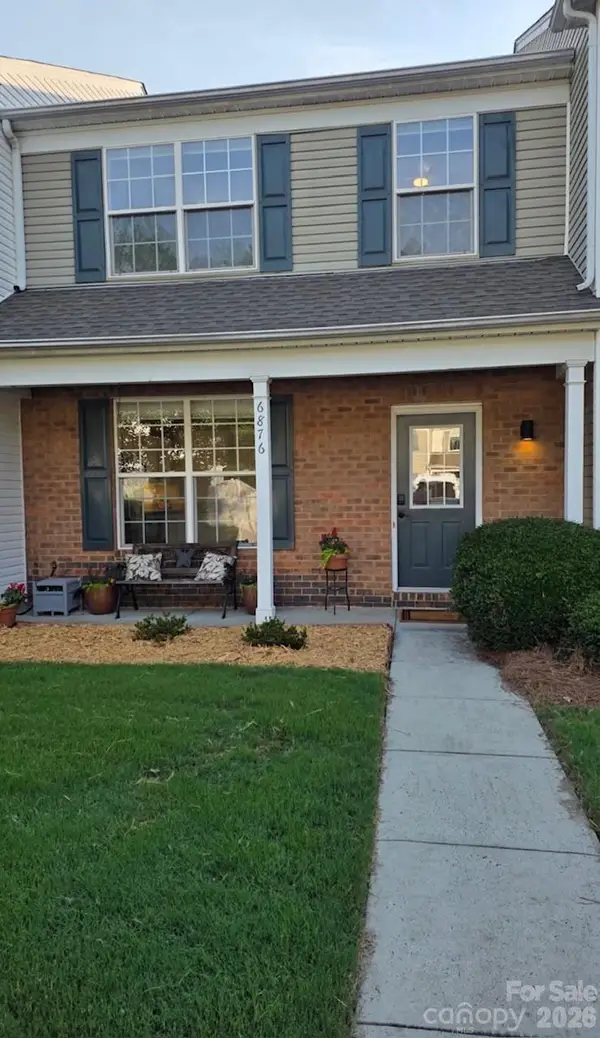 6876 Rothchild Drive, Charlotte, NC 28270