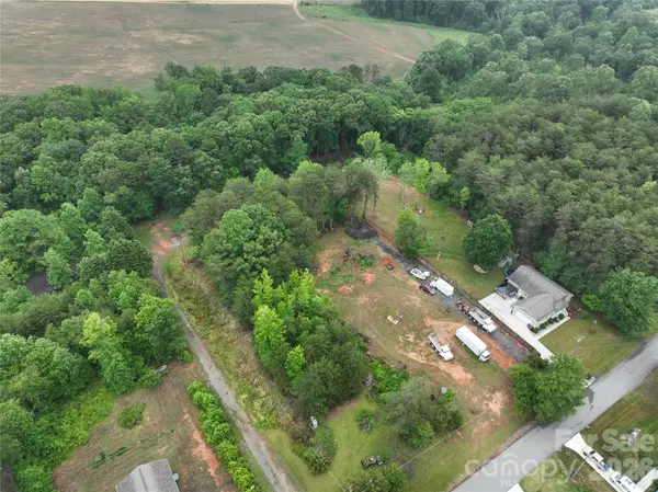6412 Laura Avenue, Sherrills Ford, NC 28673