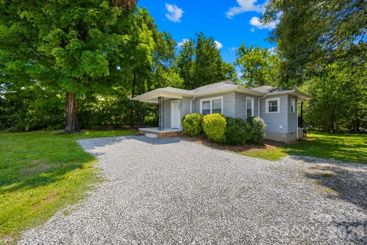 3635 2nd Avenue Sw, Hickory, NC 28602 - #1