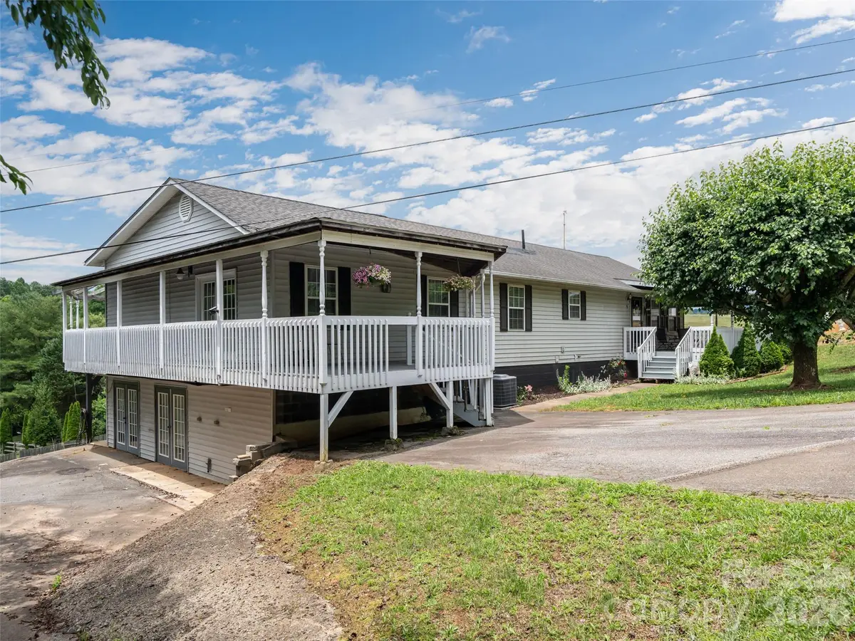 9 Coquina Lane, Leicester, NC 28748 - #1