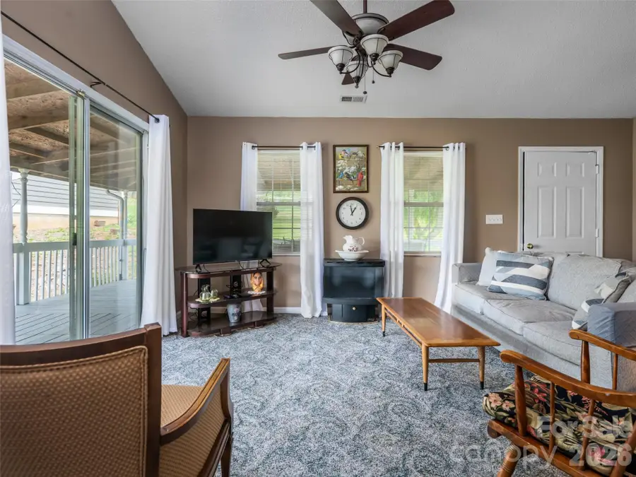 9 Coquina Lane, Leicester, NC 28748 - #3