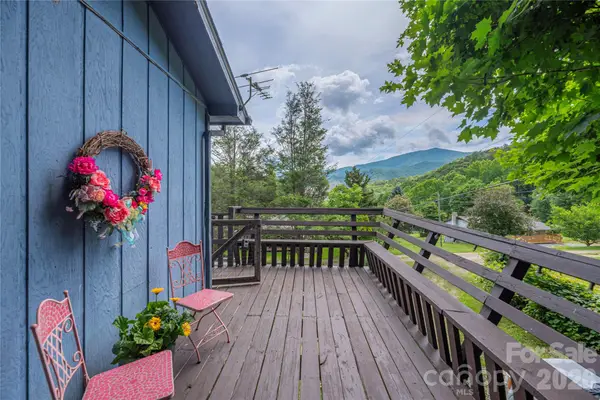 31 Granite Lane, Waynesville, NC 28786