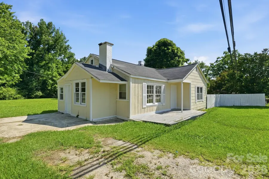 1208 E Arch Street, Lancaster, SC 29720 - #2