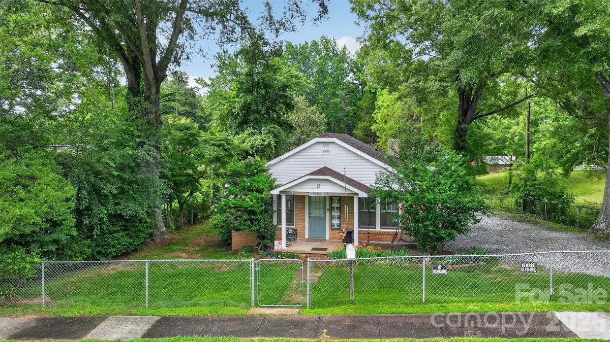 13 E Murray Street, Maiden, NC 28650 - #1