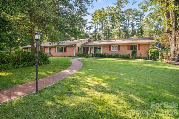 1235 Ashby Lane, Hendersonville, NC 28791
