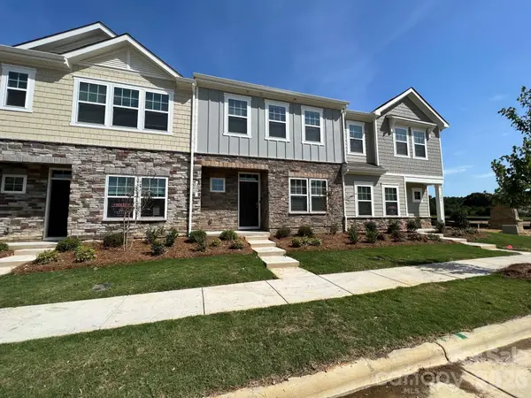 208 Sagecroft Lane, Indian Trail, NC 28079