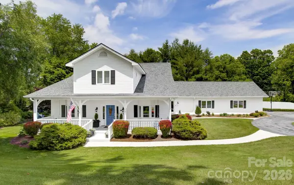 100 Perry Place, Hendersonville, NC 28739