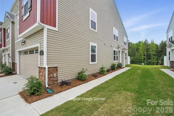1223 Vibrant Road, Charlotte, NC 28215