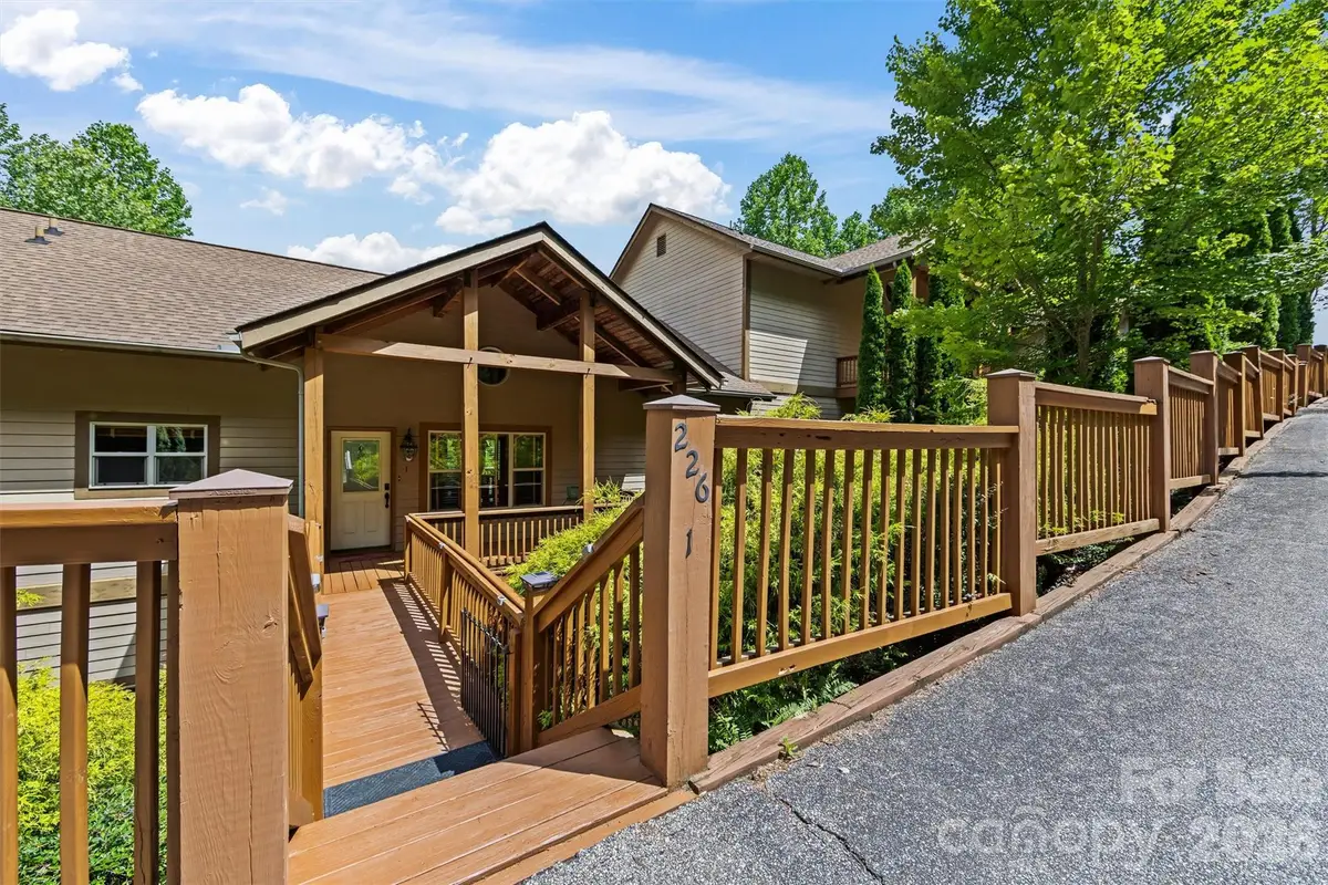 226 Sawgrass Drive, Whittier, NC 28789 - #1