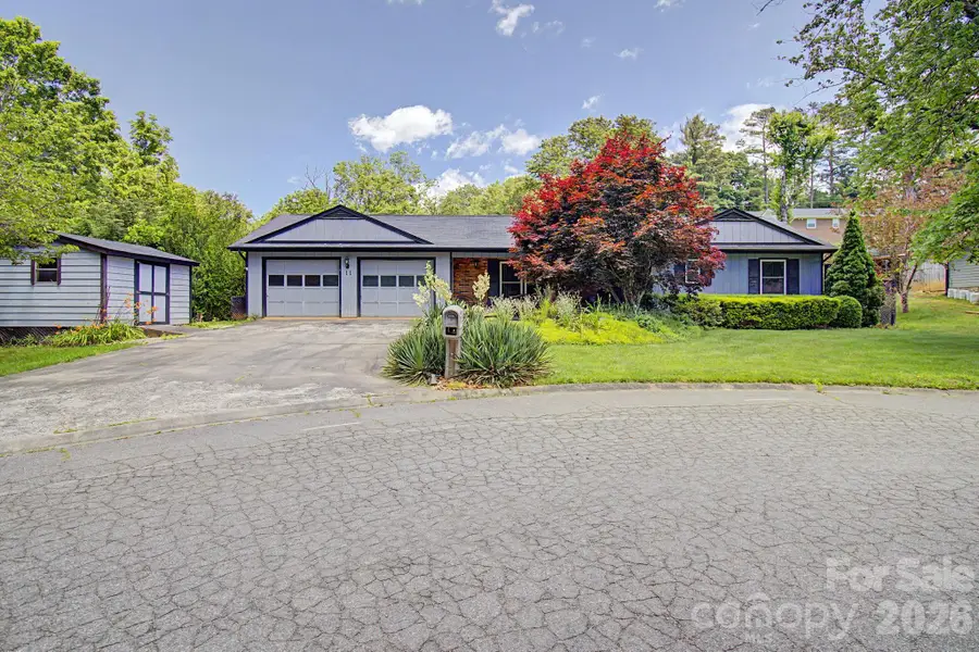 11 Waddell Street, Weaverville, NC 28787 - #2