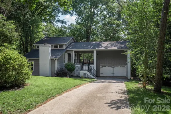 7611 Robin Crest Road, Charlotte, NC 28226