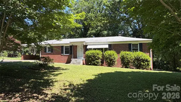 150 31st Avenue Nw, Hickory, NC 28601