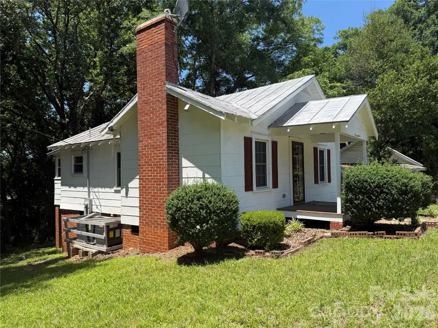 122 E Hargrave Street, Wadesboro, NC 28170 - #2