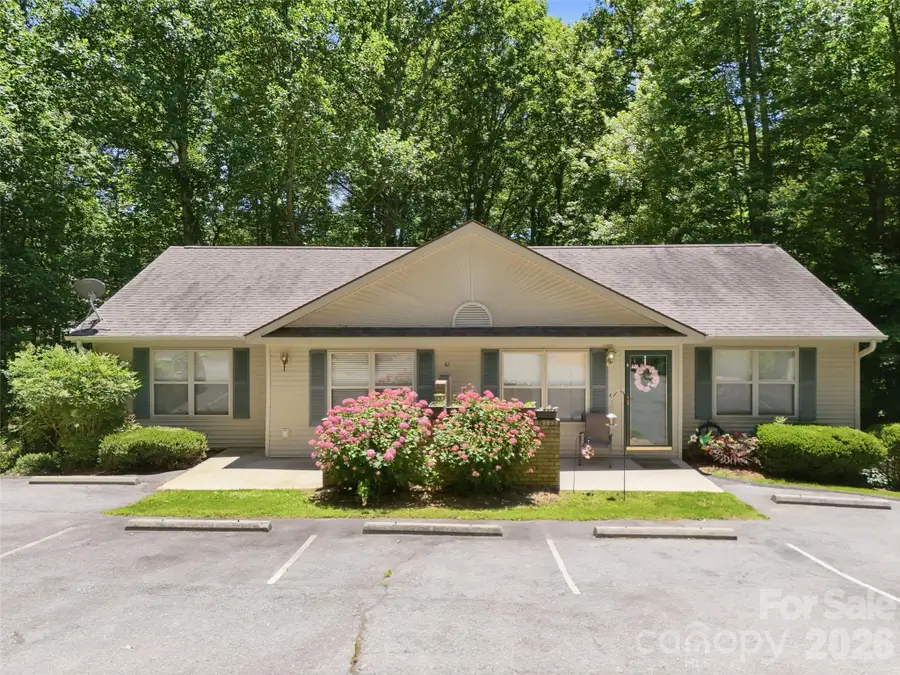 42 Queen Road #D, Candler, NC 28715 - #2