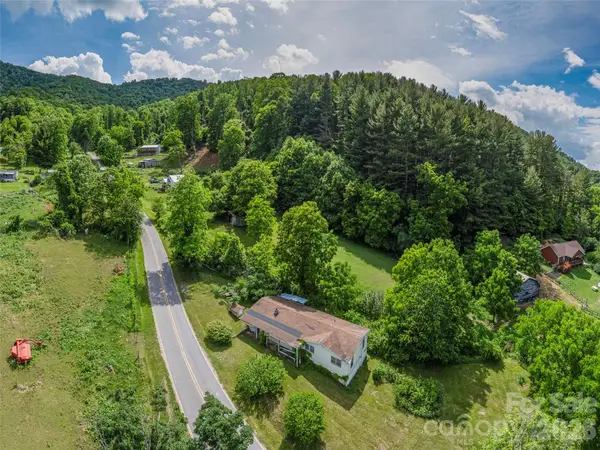 5622 Dutch Cove Road, Canton, NC 28716