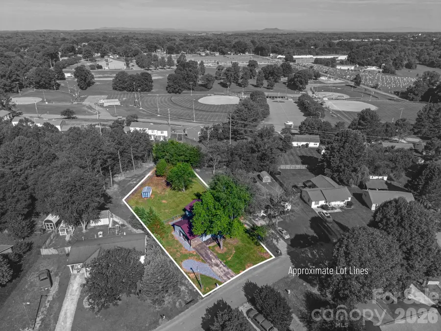 412 Forest Drive, Maiden, NC 28650 - #2