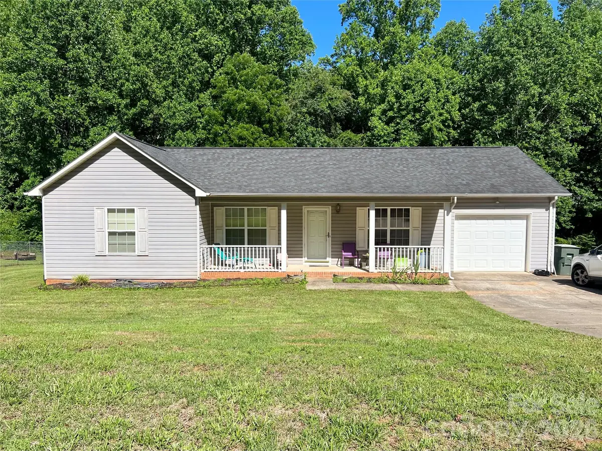 1213 Coventry Place Nw, Conover, NC 28613 - #1
