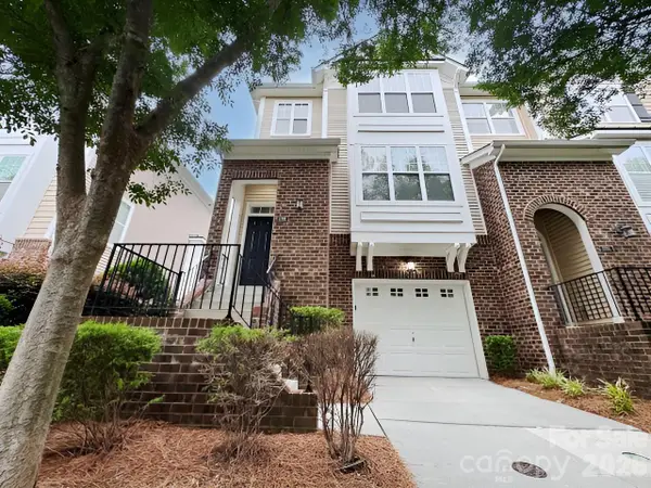 11198 Bridgewater Drive, Huntersville, NC 28078