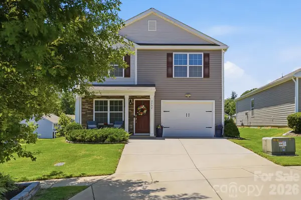 2757 Waybrook Drive, Dallas, NC 28034