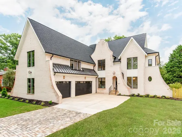 4627 Water Oak Road, Charlotte, NC 28211