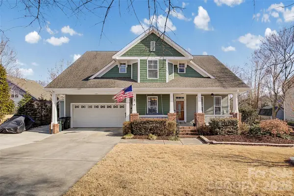 1044 Hunters Run Drive, Tega Cay, SC 29708