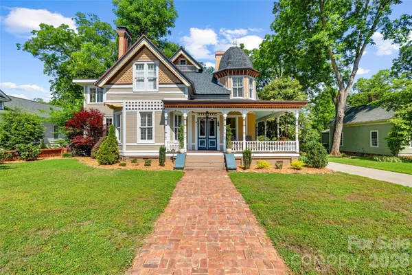 8 College Street, York, SC 29745