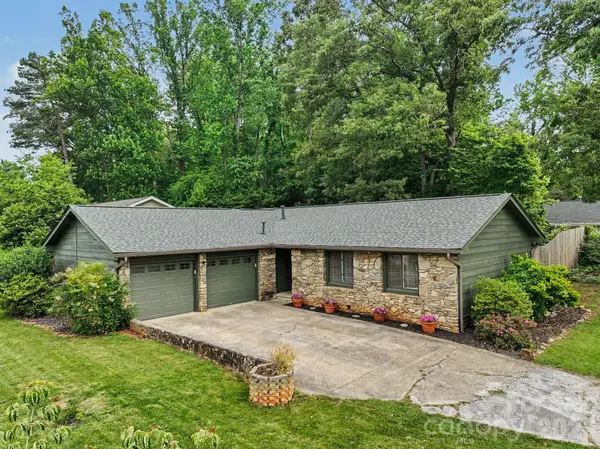 21 Glen Meadows Road, Arden, NC 28704