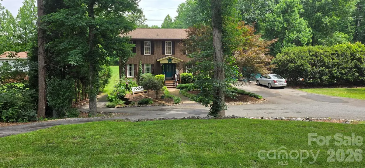 3110 Ninth Tee Drive, Newton, NC 28658 - #1