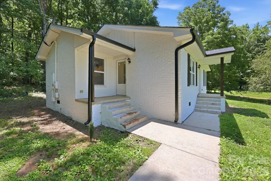 918 Breezewood Drive, Charlotte, NC 28262 - #3