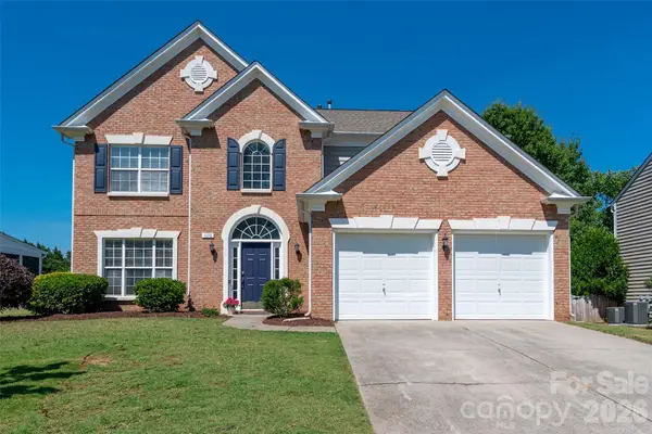 8518 Dennington Grove Lane, Charlotte, NC 28277