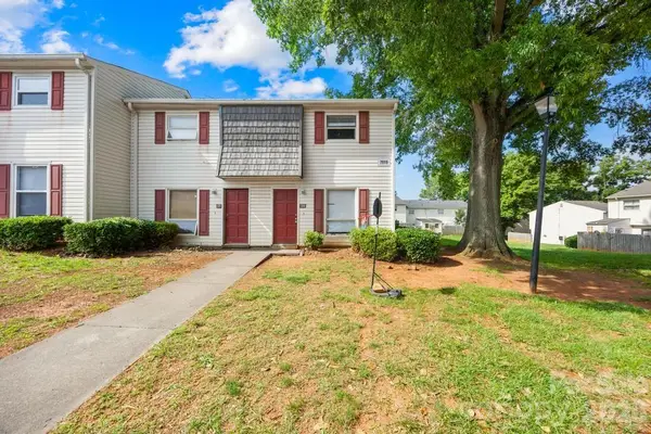 7915 Oak Meadow Court, Charlotte, NC 28210