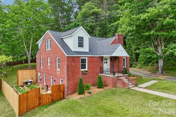 111 Bennett Street, Burnsville, NC 28714