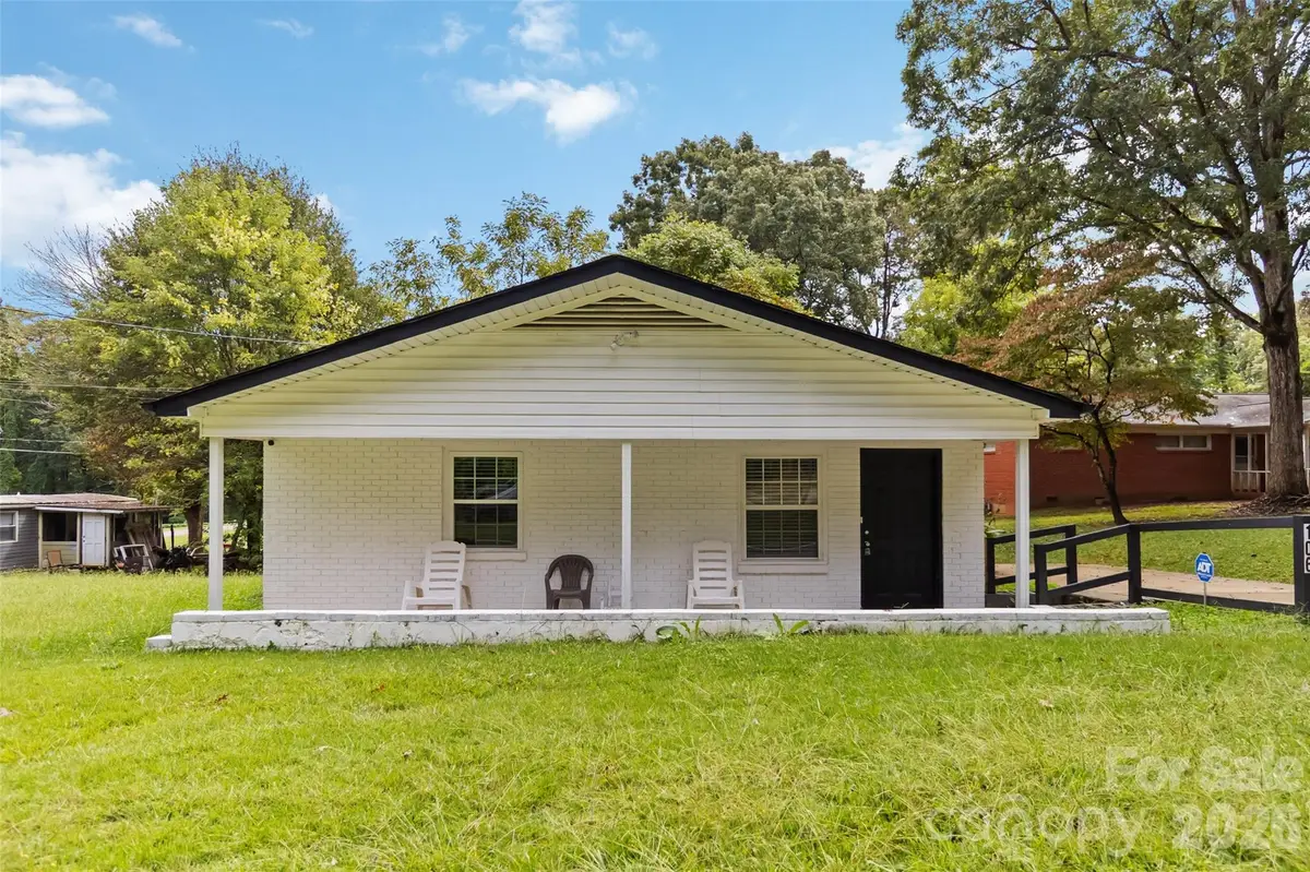 106 Robinson Avenue, Mount Holly, NC 28120 - #1