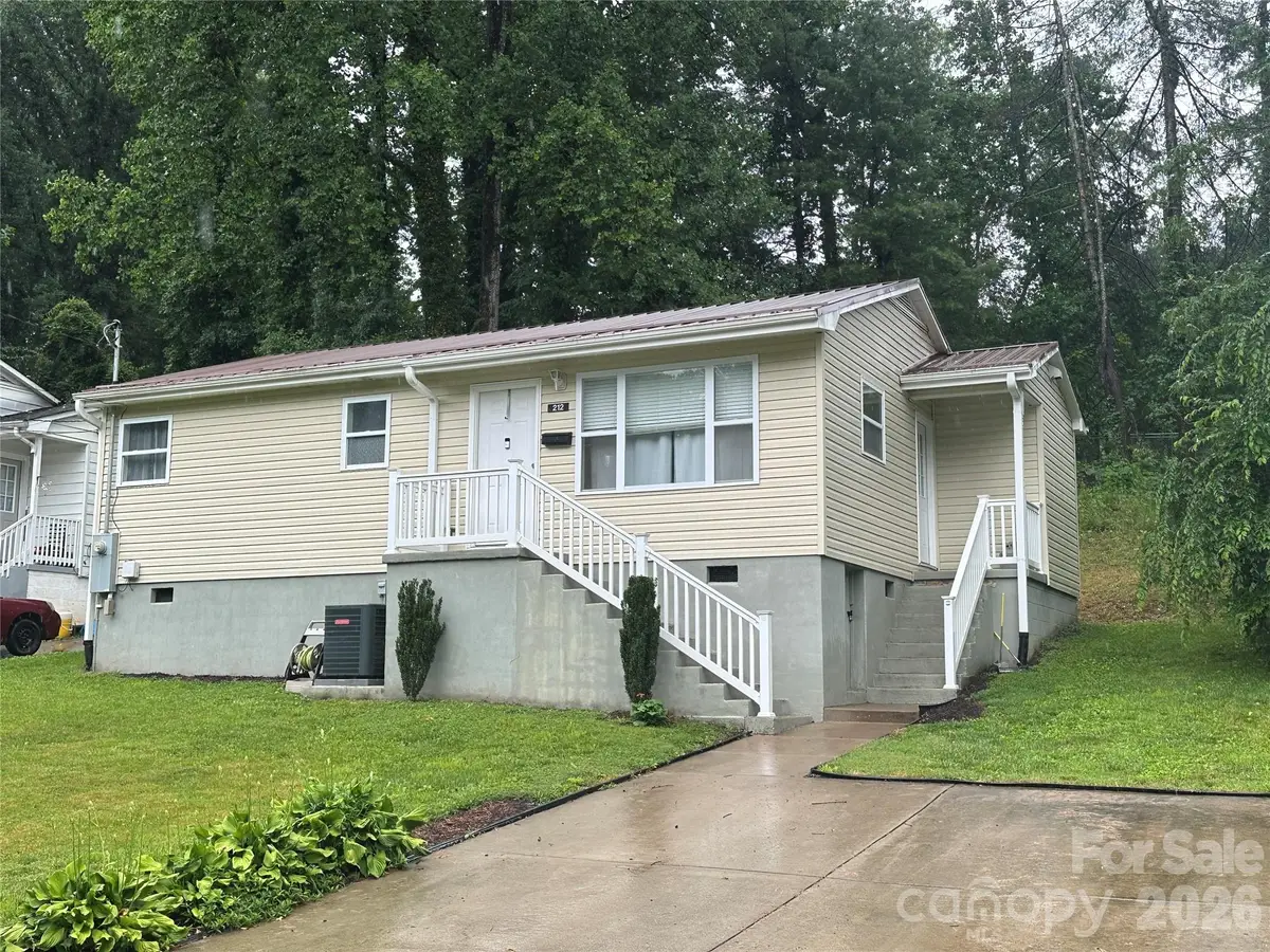 212 Maple Avenue, Marion, NC 28752 - #1