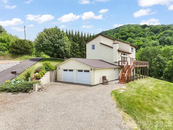 50 Blossom Drive, Waynesville, NC 28786