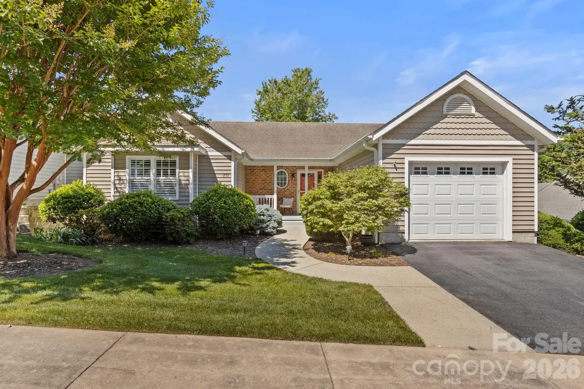 237 Charlestown Drive, Hendersonville, NC 28792 - #1