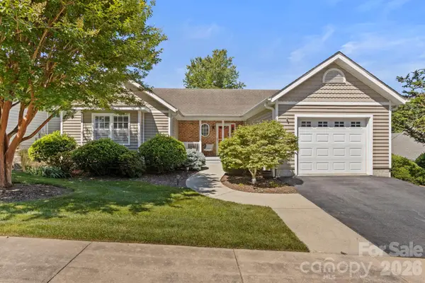 237 Charlestown Drive, Hendersonville, NC 28792