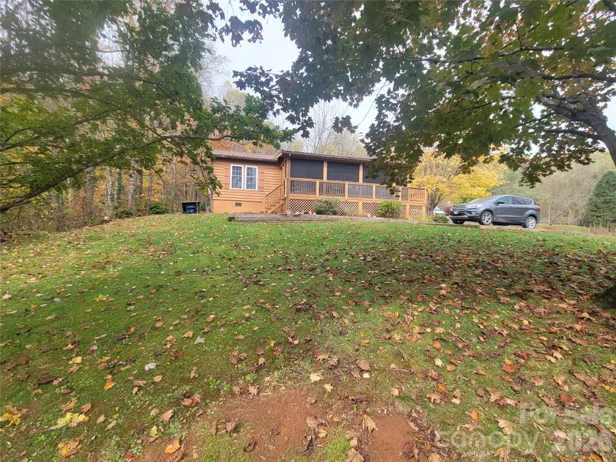 131 Dahlia Lane, Waynesville, NC 28785 - #2