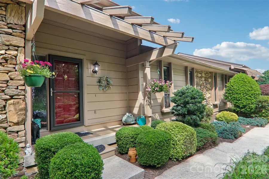 138 Woodbridge Drive, Laurel Park, NC 28739 - #3