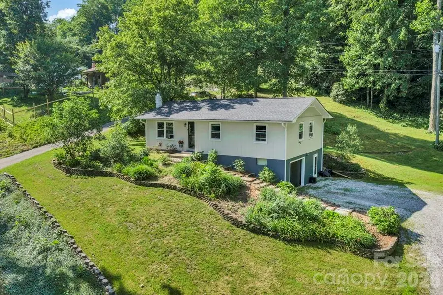 644 Valley Road, Spruce Pine, NC 28777 - #2