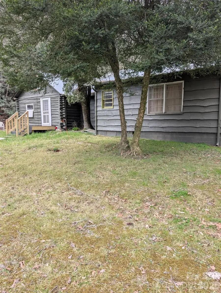 6712 Globe Road, Lenoir, NC 28645 - #2