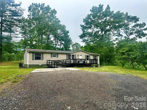 105 Satinwood Drive, Burnsville, NC 28714